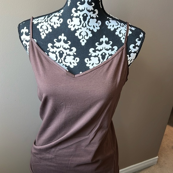 Cabi V-neck Cami (style 5067) - Picture 3 of 9